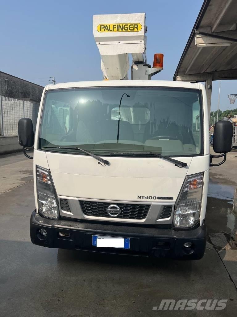 Palfinger P 200 A Truck mounted platforms