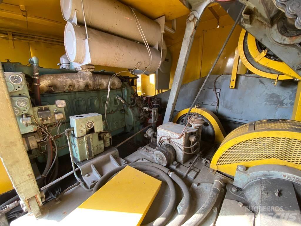 American 7250 Track mounted cranes