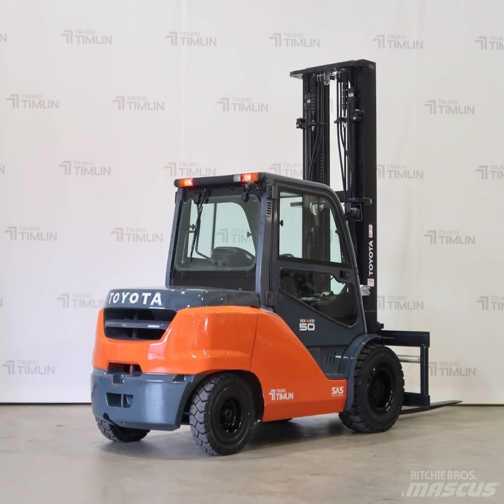 Toyota 40-8FD50N Diesel trucks