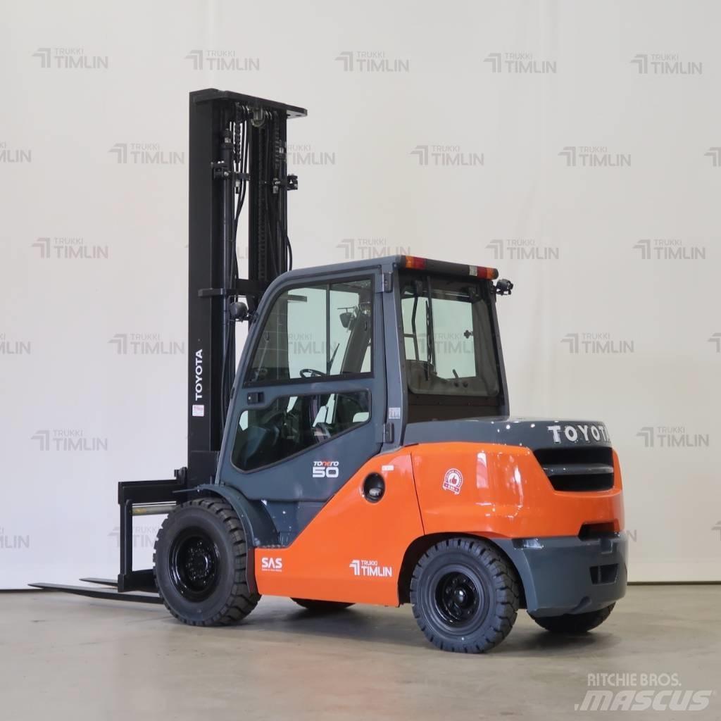 Toyota 40-8FD50N Diesel trucks