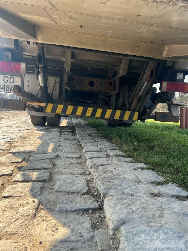 Iveco STRALIS Chassis Cab trucks