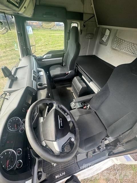 MAN 26.440 Hook lift trucks