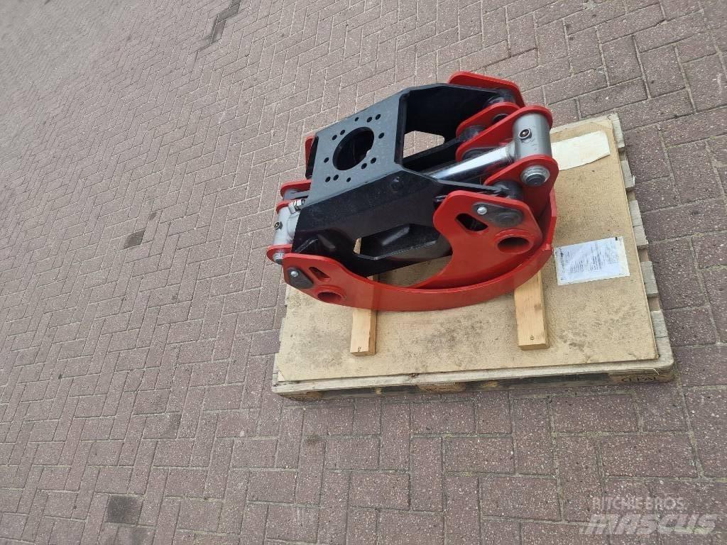 Farmi Forest C25 Knuckle boom loaders