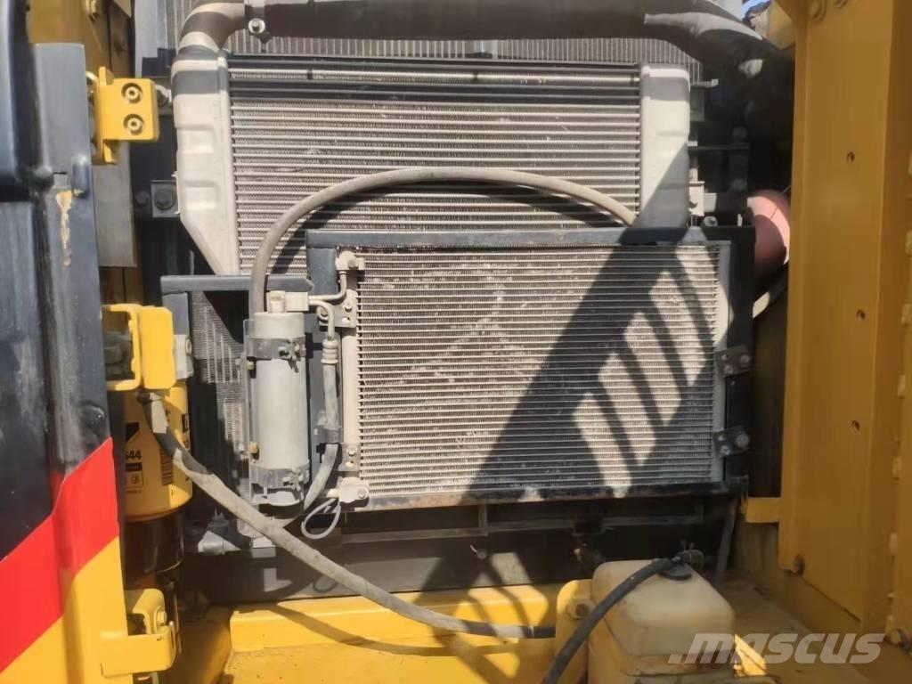 CAT 320 B Crawler excavators