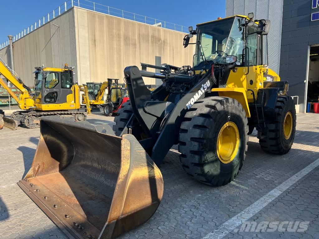 Komatsu WA 250 PZ-6 Wheel loaders