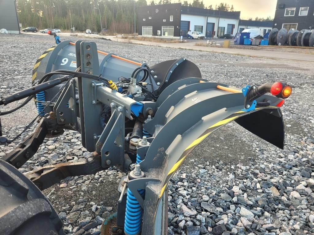 Valtra N 123 Tractors