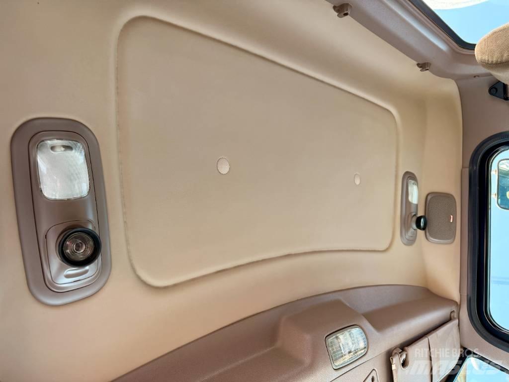 Peterbilt 388 Prime Movers