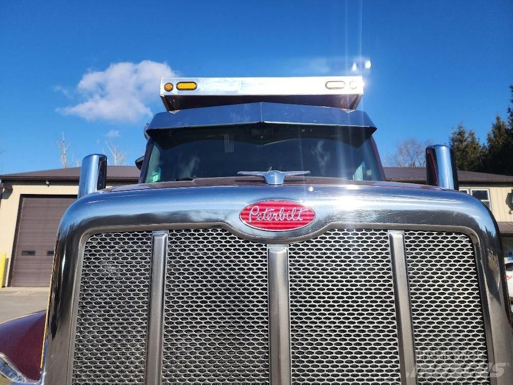 Peterbilt 567 Prime Movers