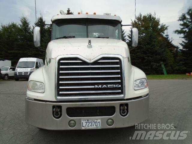 Mack CXU 613 Prime Movers