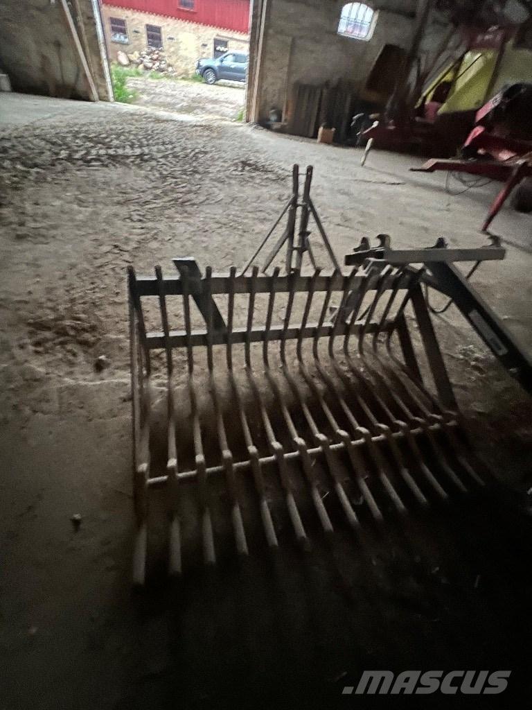 MO Stengreb Front loader accessories