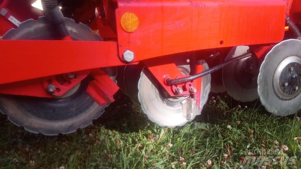 Väderstad Rapid400C Drills