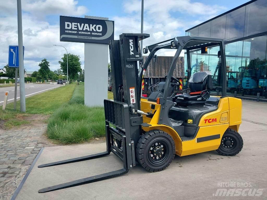TCM FD25 E2  (*NEW) Diesel trucks