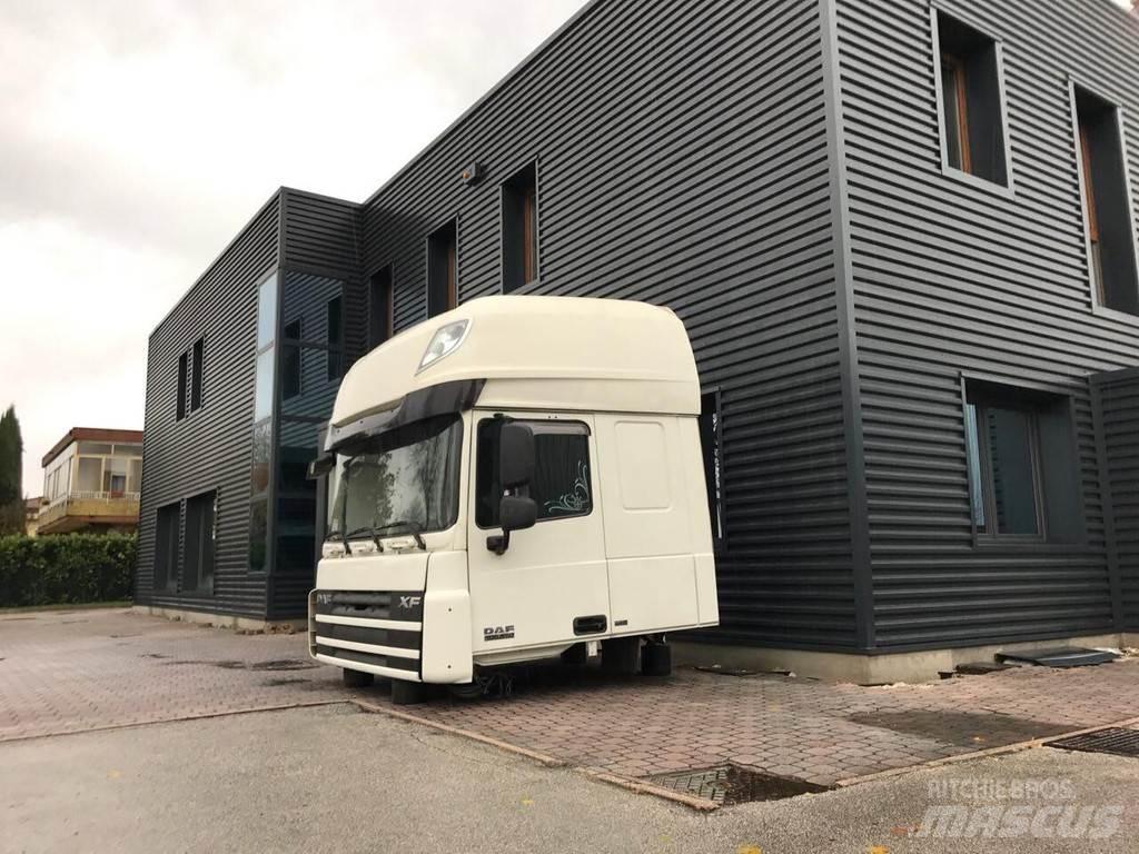 DAF XF 105 Euro 5 Cabins and interior