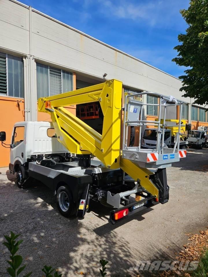 Palfinger P 200 A Truck mounted platforms