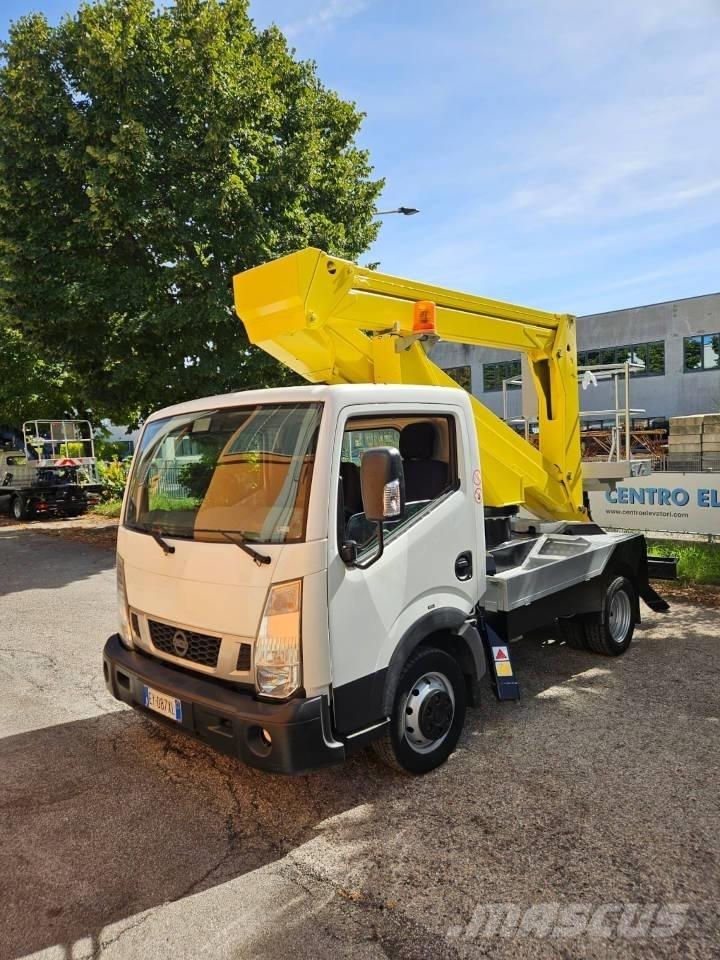 Palfinger P 200 A Truck mounted platforms