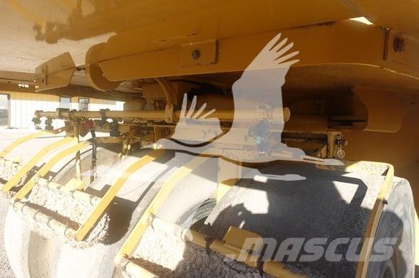 CAT PS-360C Pneumatic tired rollers