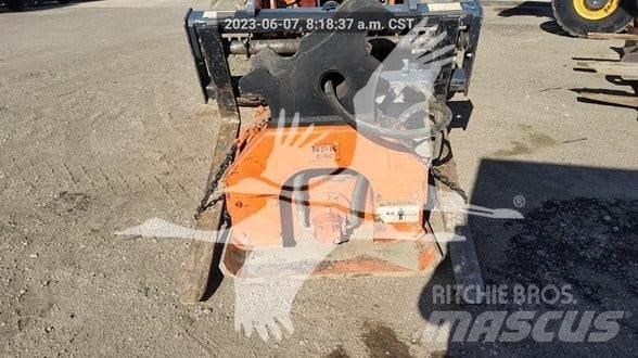 NPK C8C C8100 Towed vibratory rollers