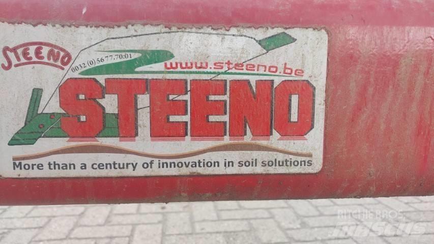  Steeno Ploeg Ploughs
