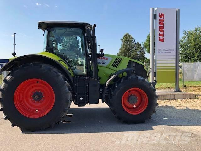 CLAAS AXION 810 Tractors