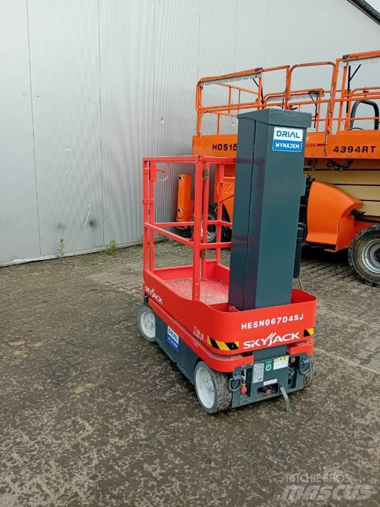 SkyJack SJ 16 Used Personnel lifts and access elevators