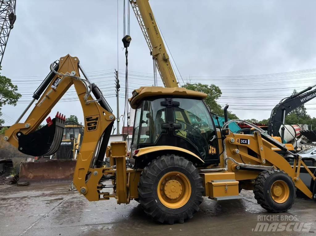 JCB 3 CX Backhoe