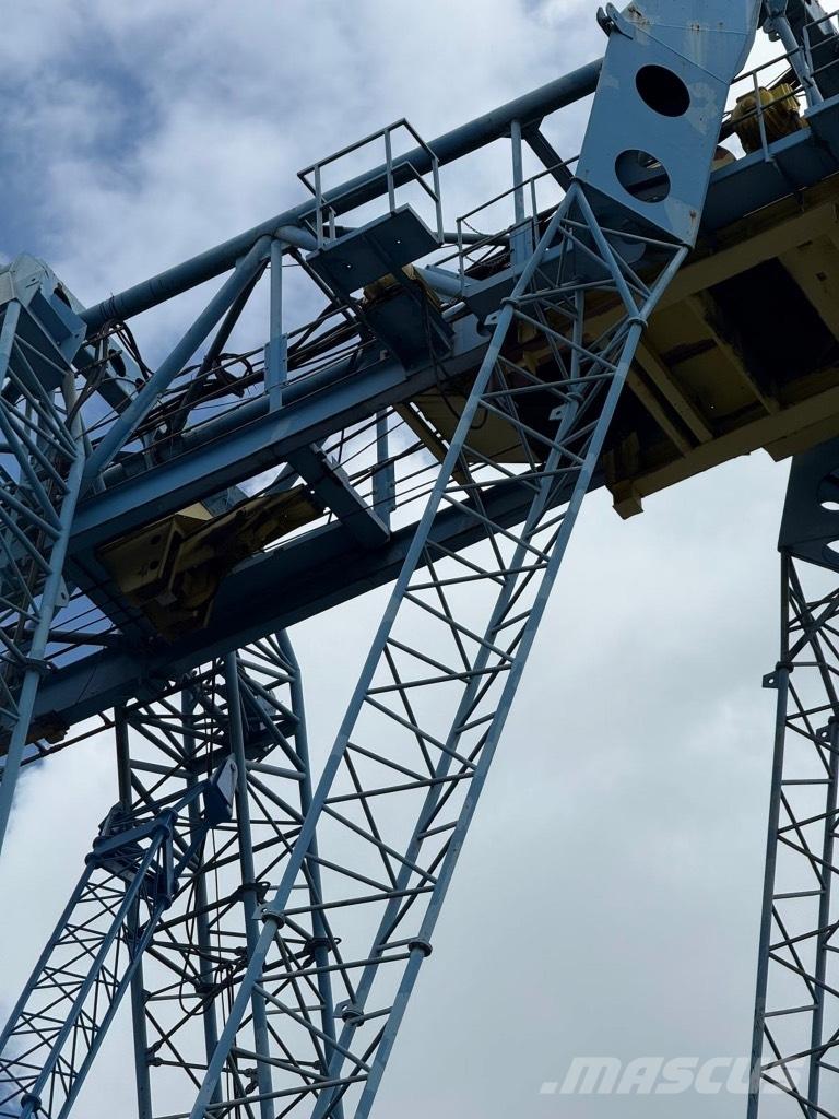 Voest Alpine P22 Other cranes