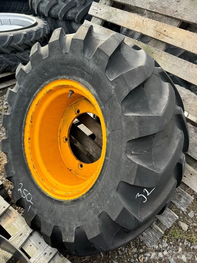 Michelin 14.5R20 Tyres, wheels and rims