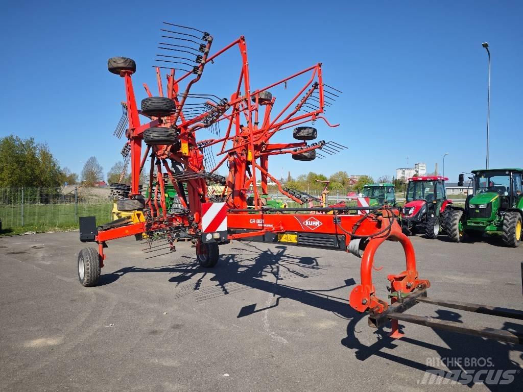 Kuhn GA 8121 Windrowers