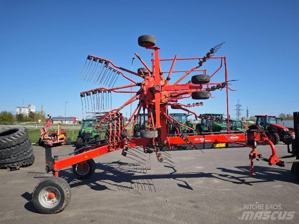 Kuhn GA 8121 Windrowers