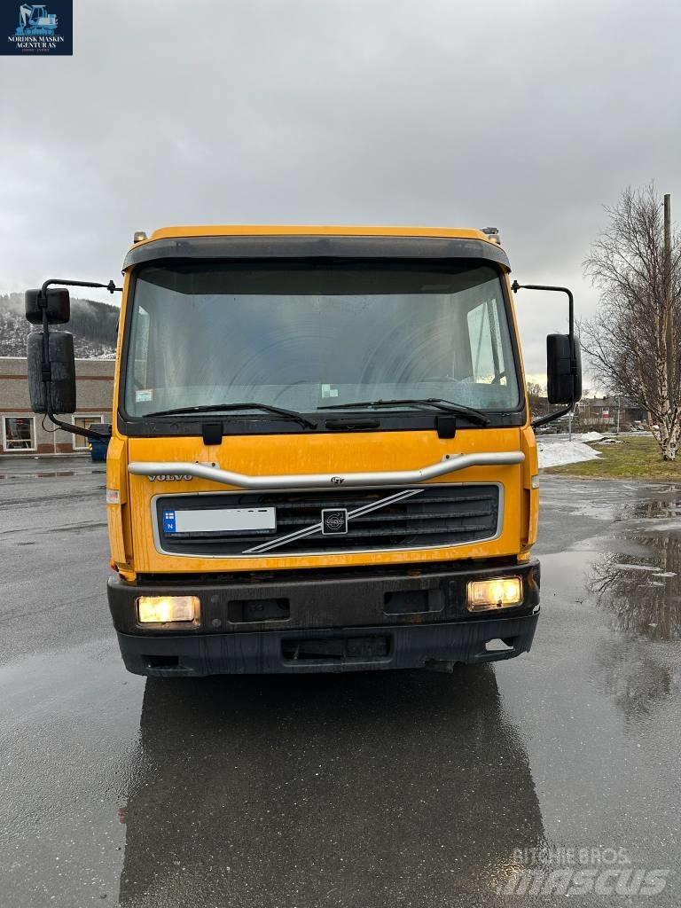 Volvo FL 250 Truck mounted cranes