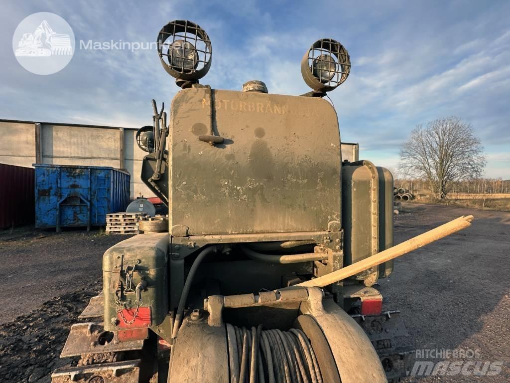 CAT 955 Crawler loaders