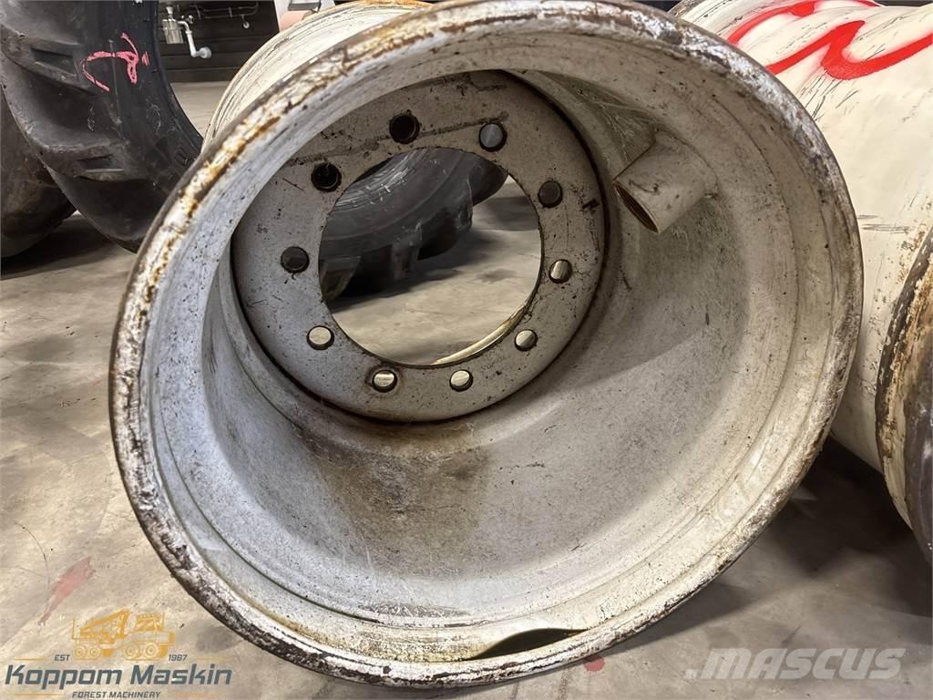 Gremo 950 24x22,5 Tyres, wheels and rims