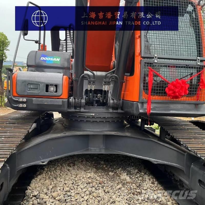 Doosan DX 225 Crawler excavators