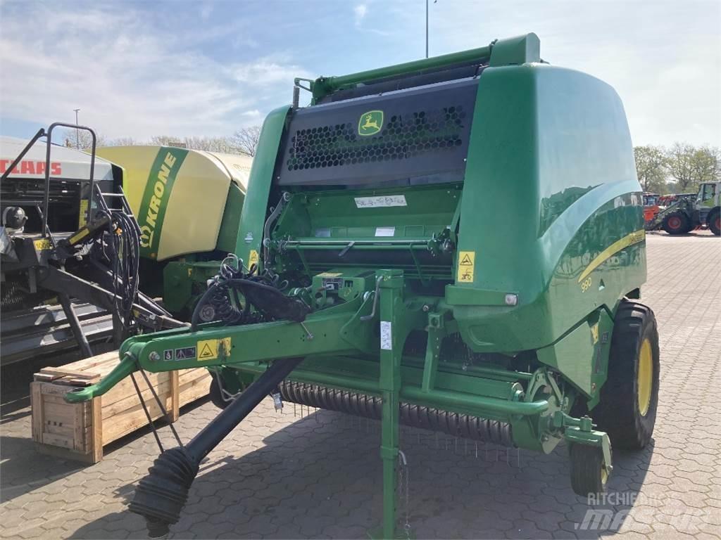 John Deere 990 Round balers