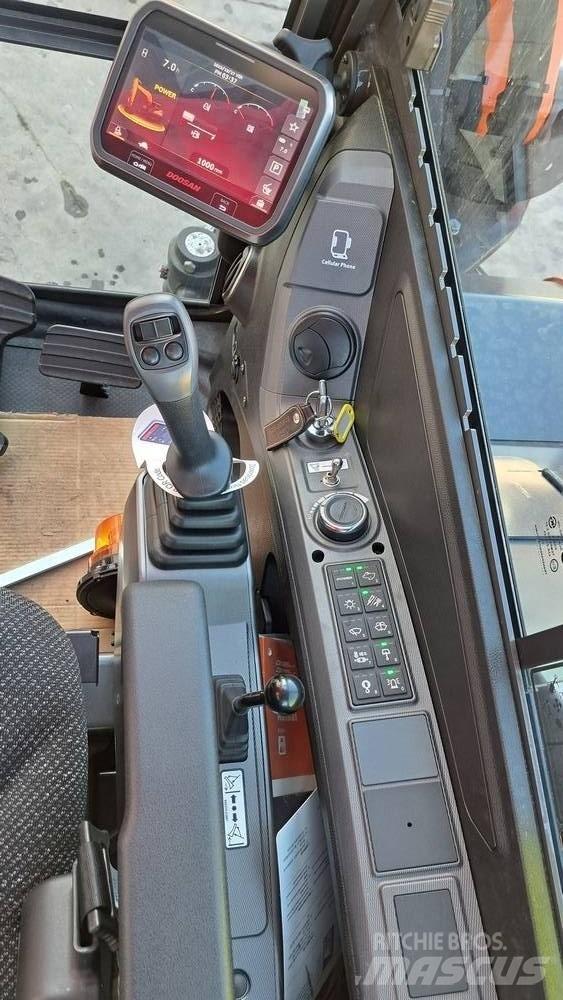 Develon DX 85 R-7 Mini excavators  7t - 12t