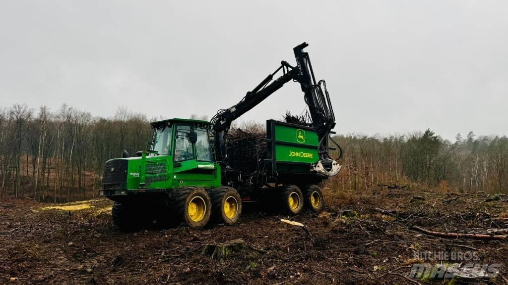 John Deere 1490D Forwarders