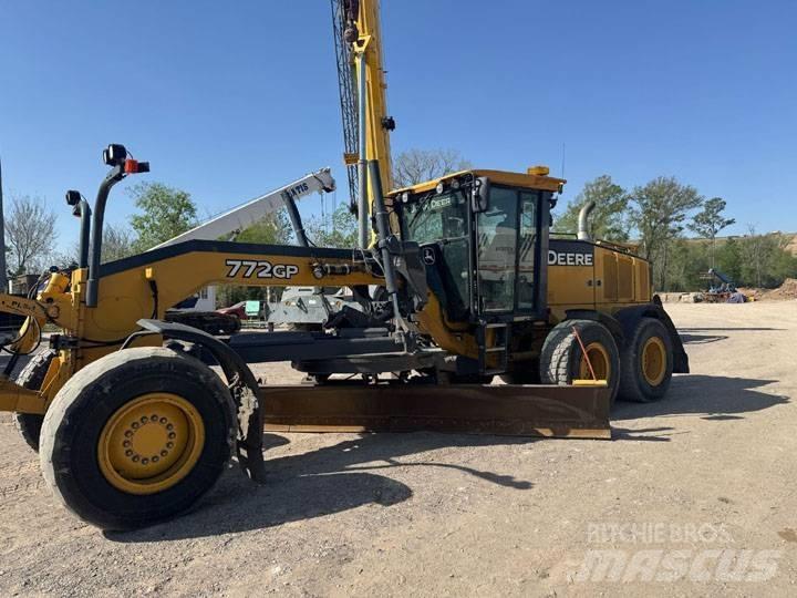 John Deere 772GP Graders