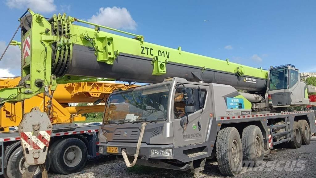 Zoomlion ZTC800 All terrain cranes