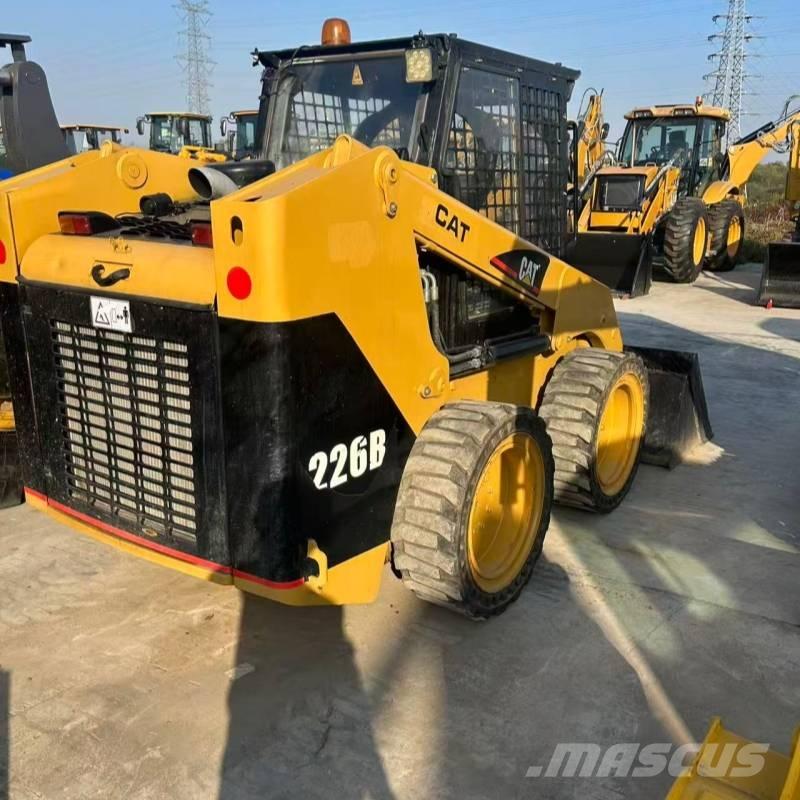 CAT 226 Skid steer loaders