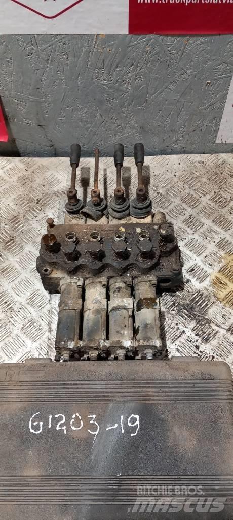 Scania 93 divider Hydraulics