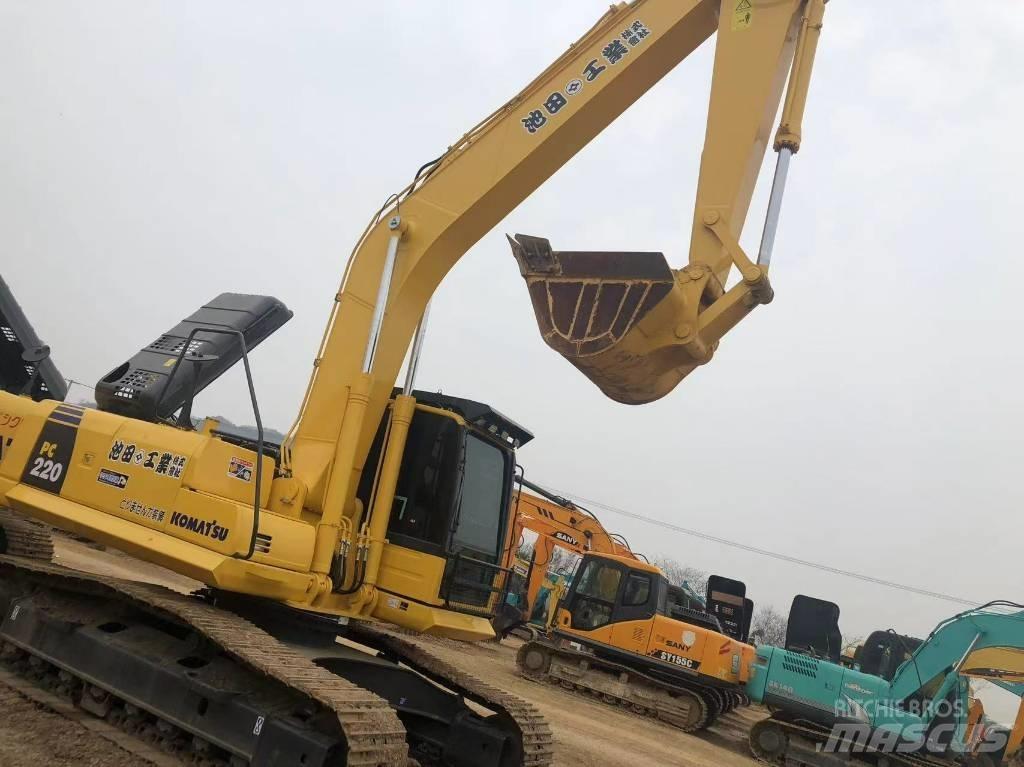 Komatsu 220-8 Crawler excavators