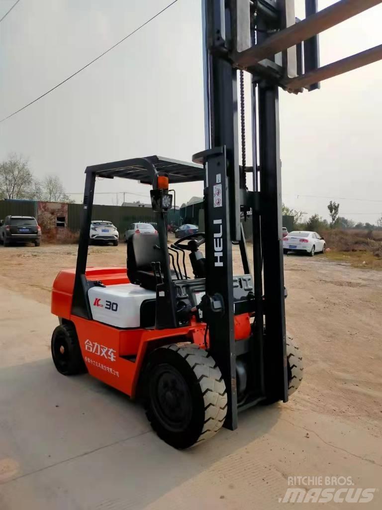 Heli CPCD 30 Diesel trucks