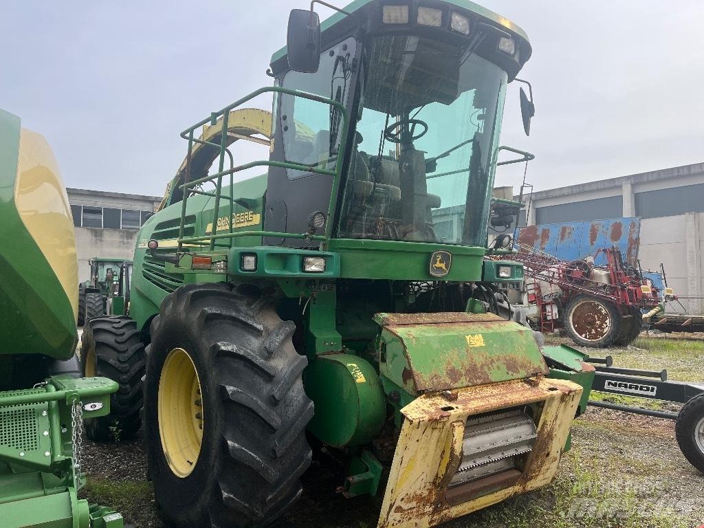 John Deere 7700 Forage harvesters