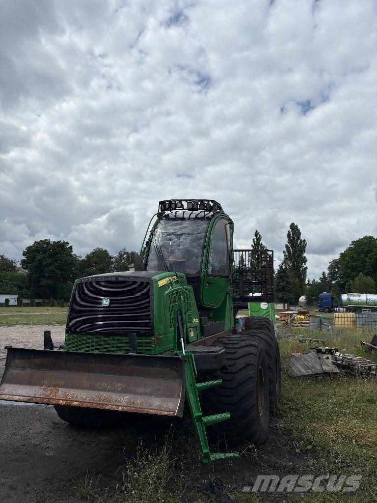 John Deere 1910E Forwarders