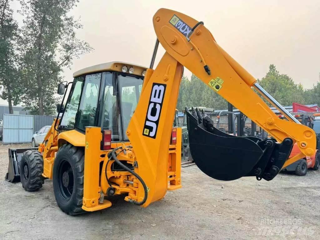 JCB 3 CX Backhoe