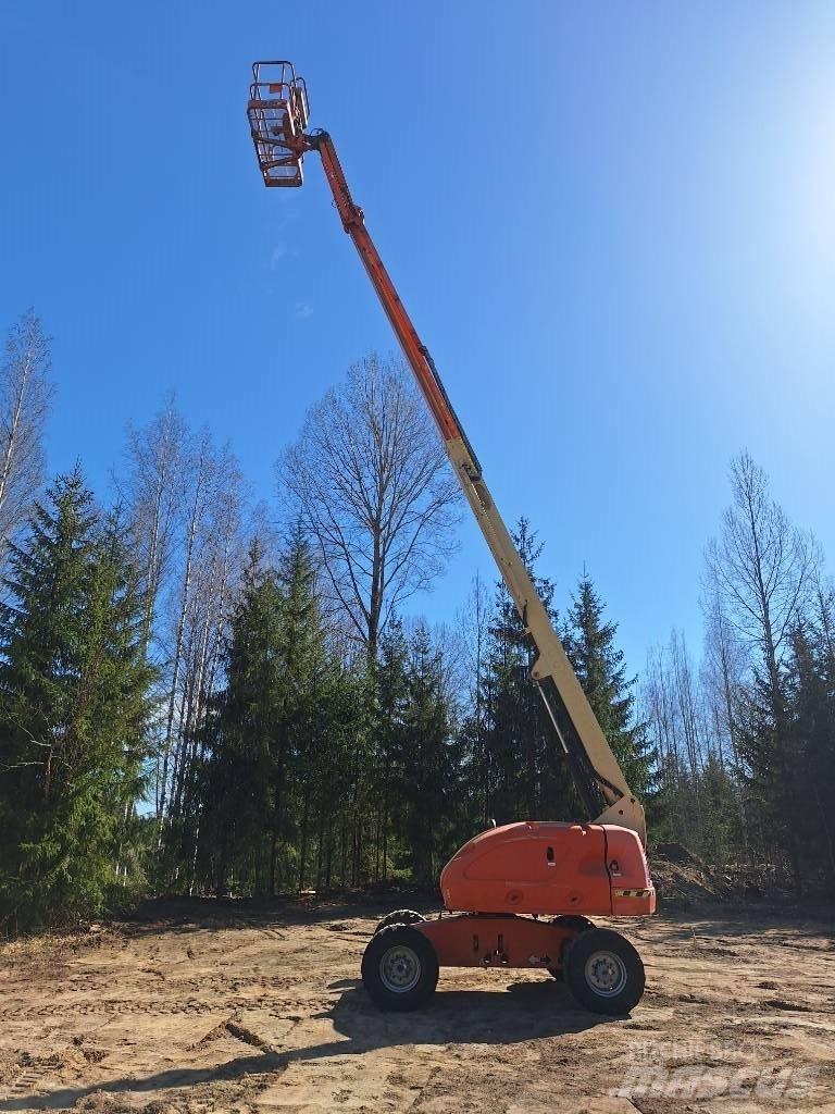 JLG 460 SJ Articulated boom lifts