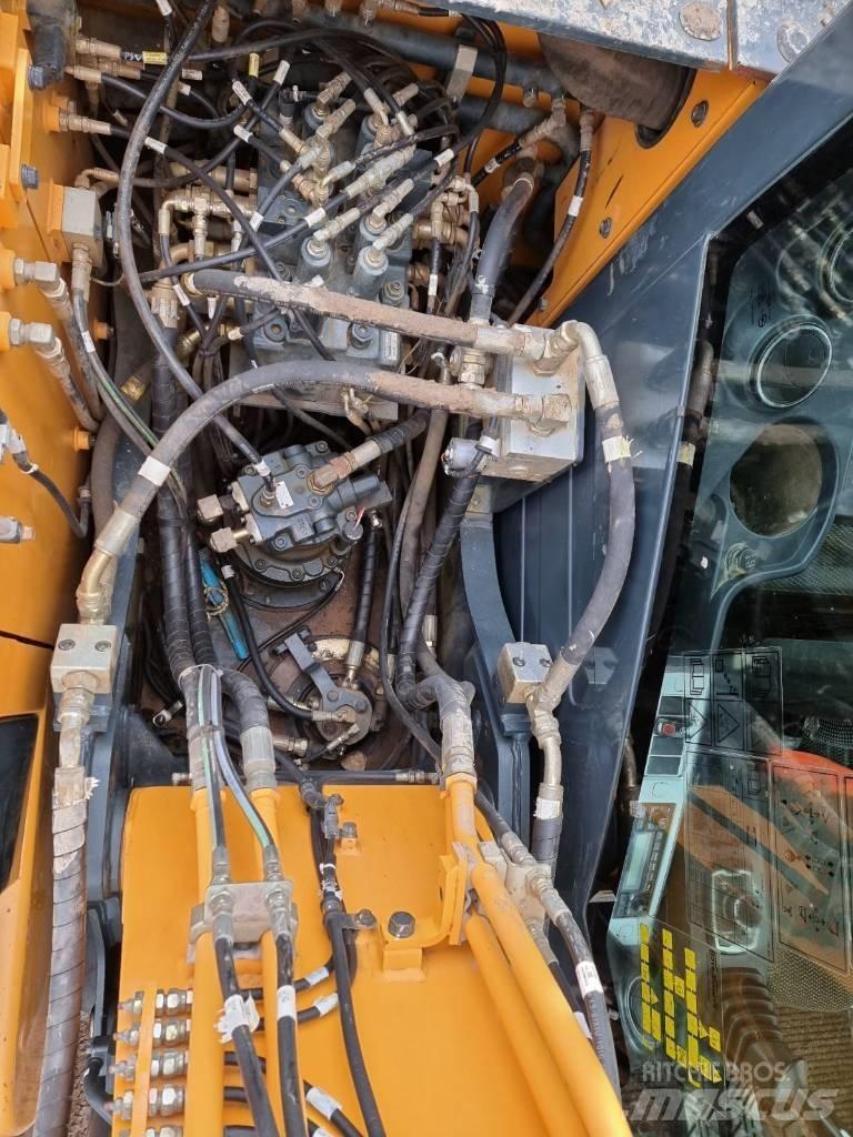 Hyundai HX 140 L Crawler excavators