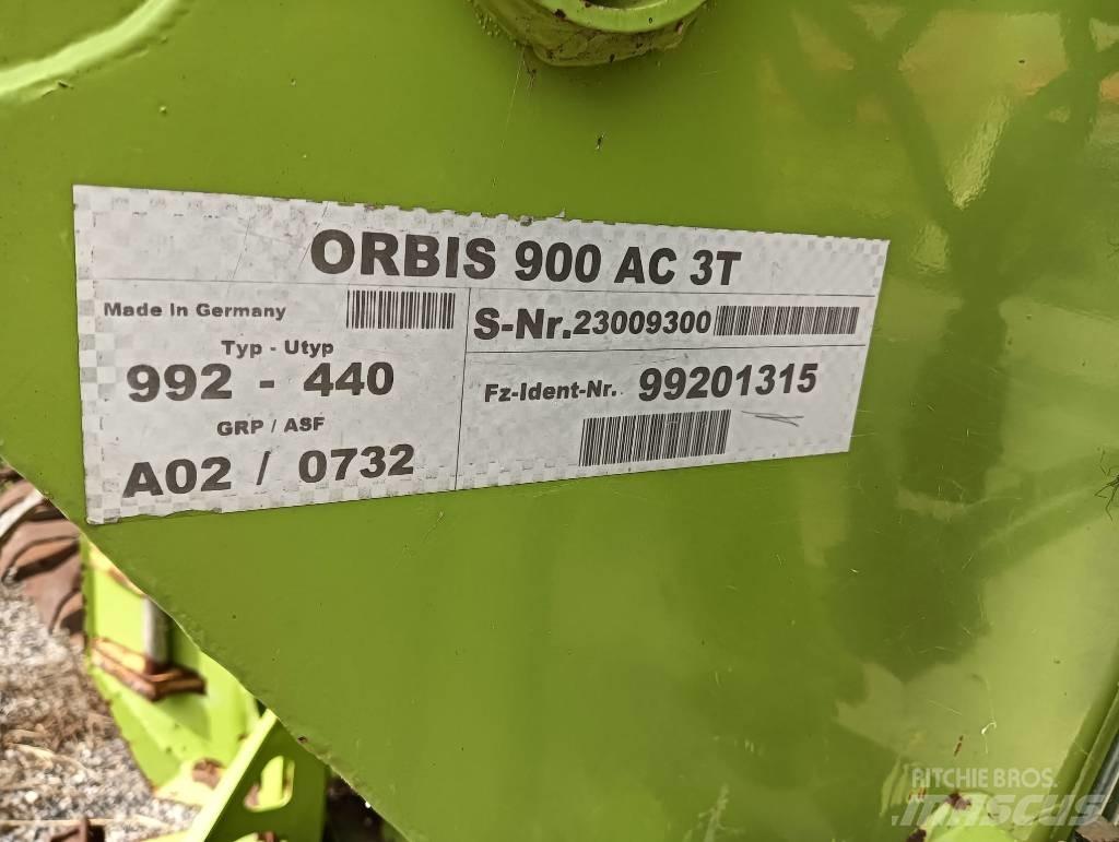 CLAAS Orbis 900 AC Combine harvester heads