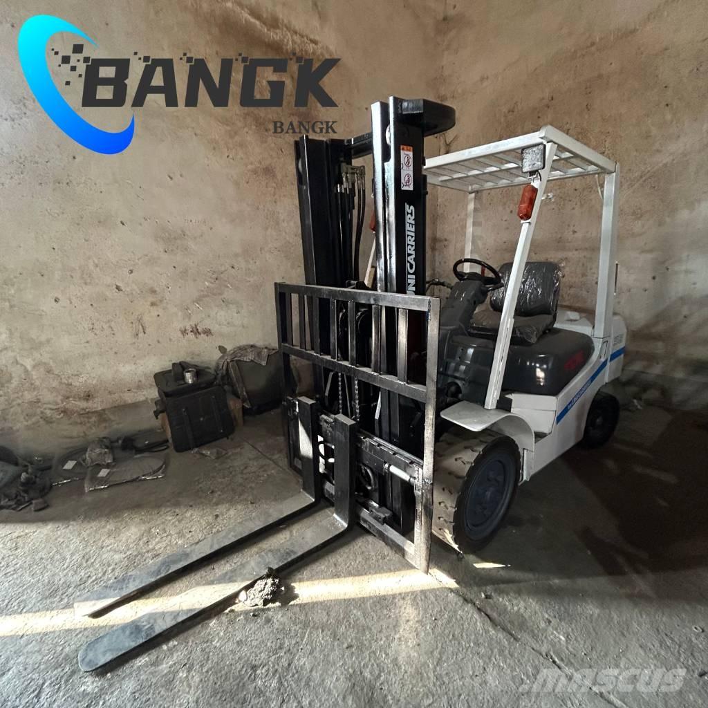 TCM FD 35 Diesel trucks