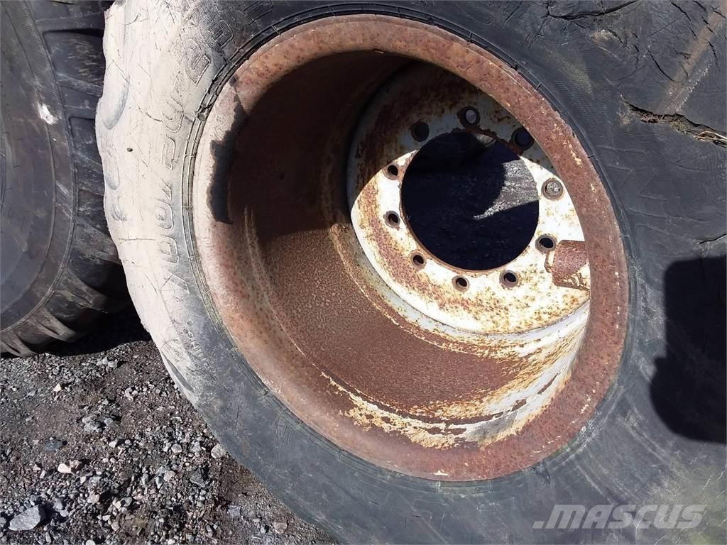 Valmet 860 24x26,5 Tyres, wheels and rims